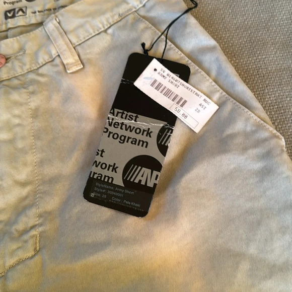 RVCA artist network program by PM TENORE army cargo shorts size 28 NWT - Picture 3 of 8